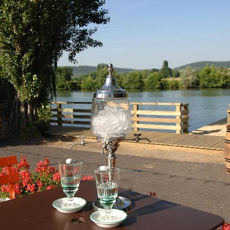 Les Canisses Saint-Pierre-la-Garenne Bagian luar foto