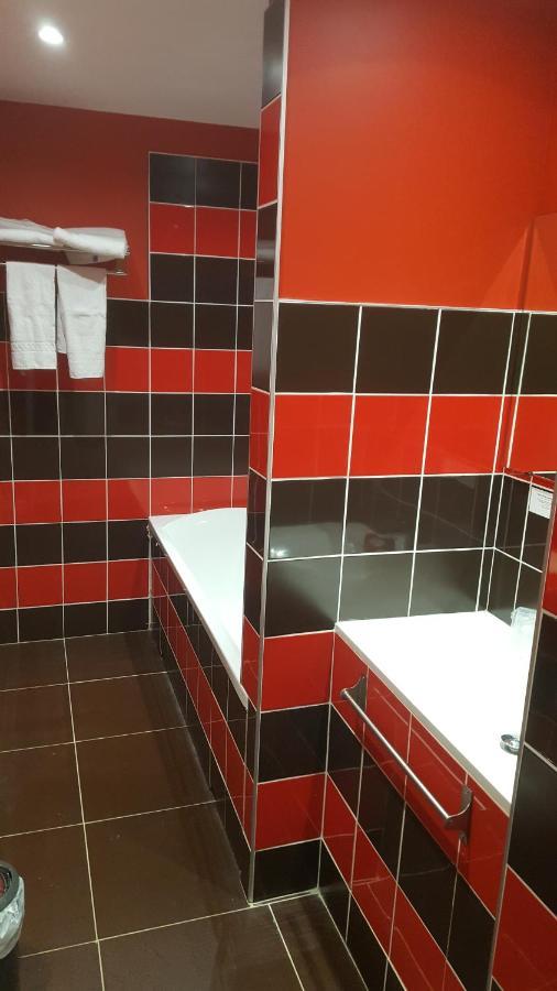 Les Canisses Saint-Pierre-la-Garenne Bagian luar foto