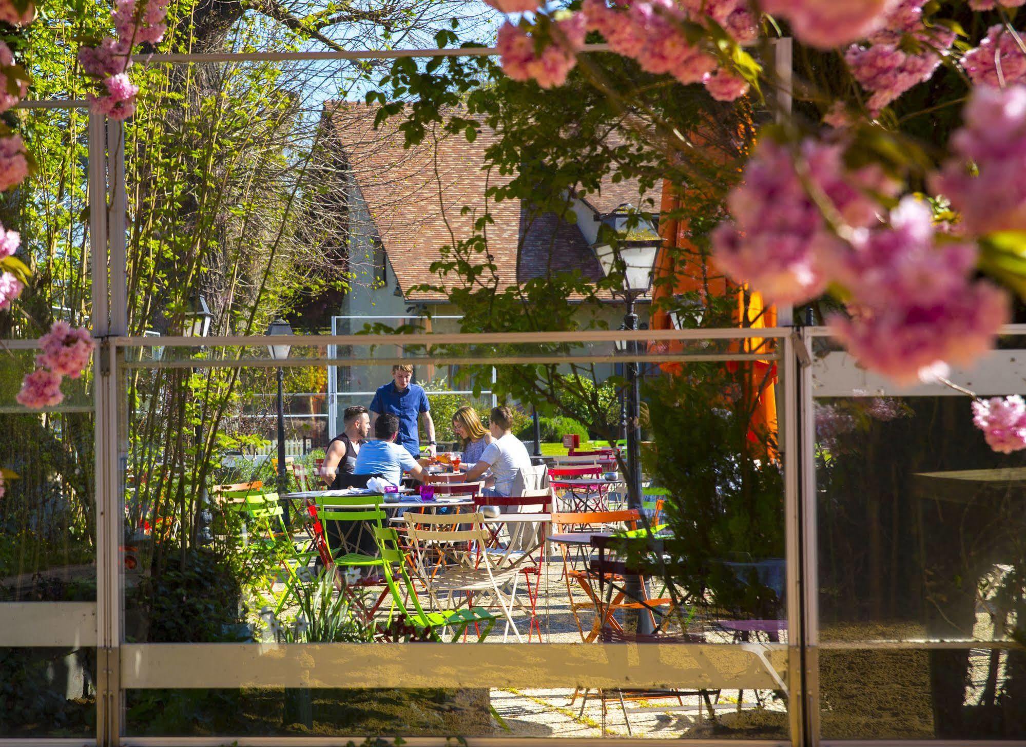 Les Canisses Saint-Pierre-la-Garenne Bagian luar foto