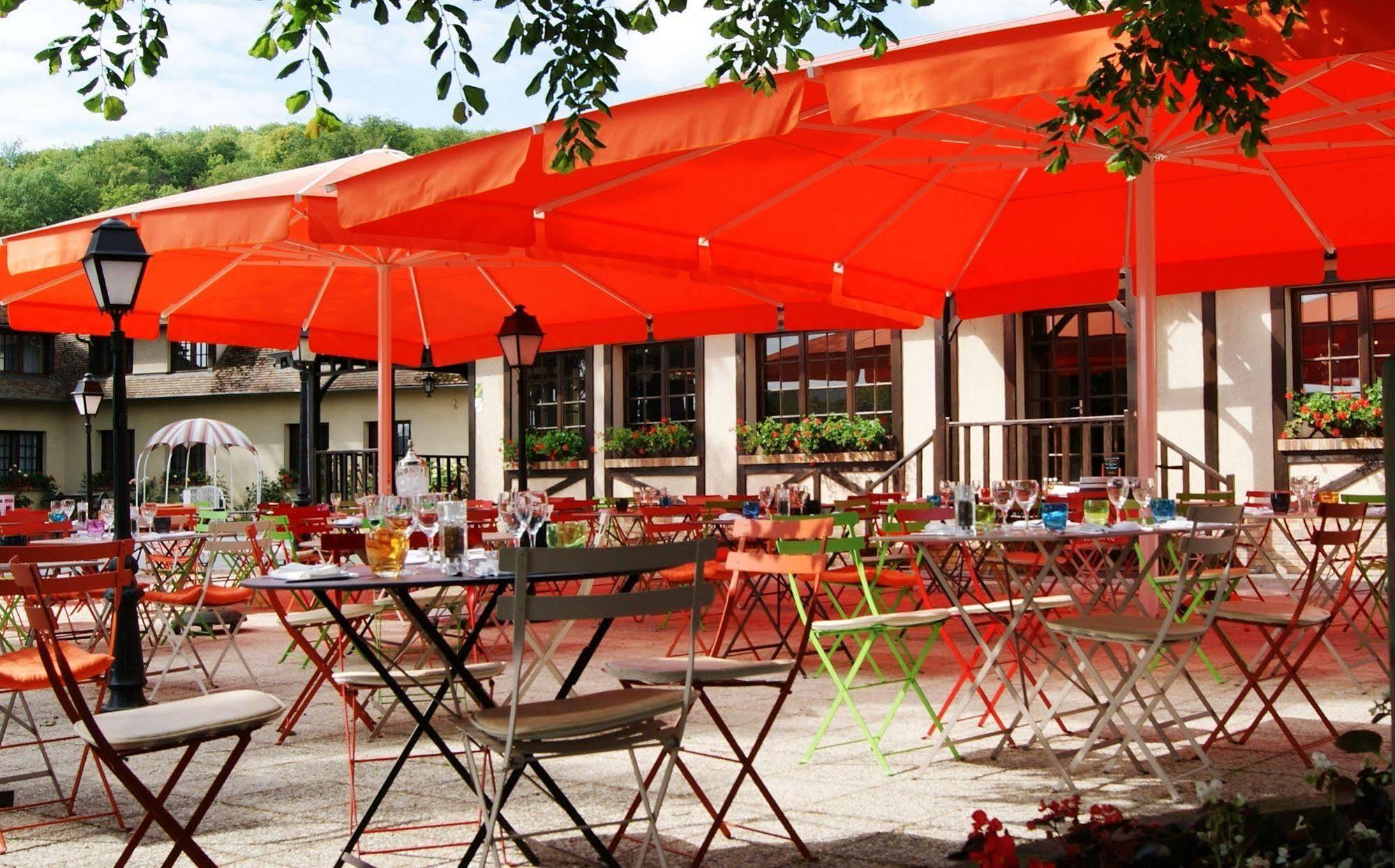 Les Canisses Saint-Pierre-la-Garenne Bagian luar foto